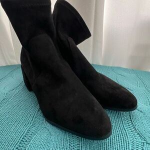 Extreme by Eddie Marc Women's Suede Block Heel Ankle Bootie Black Size 9 NWOT